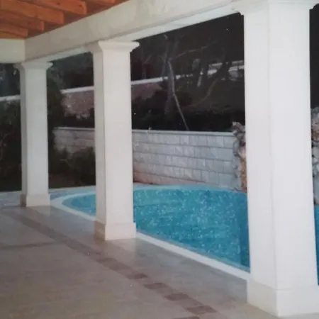 公寓 On Gorana Pavlova 24 苏提万